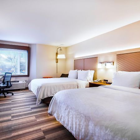 Holiday Inn Express & Suites Langley By Ihg Exteriér fotografie