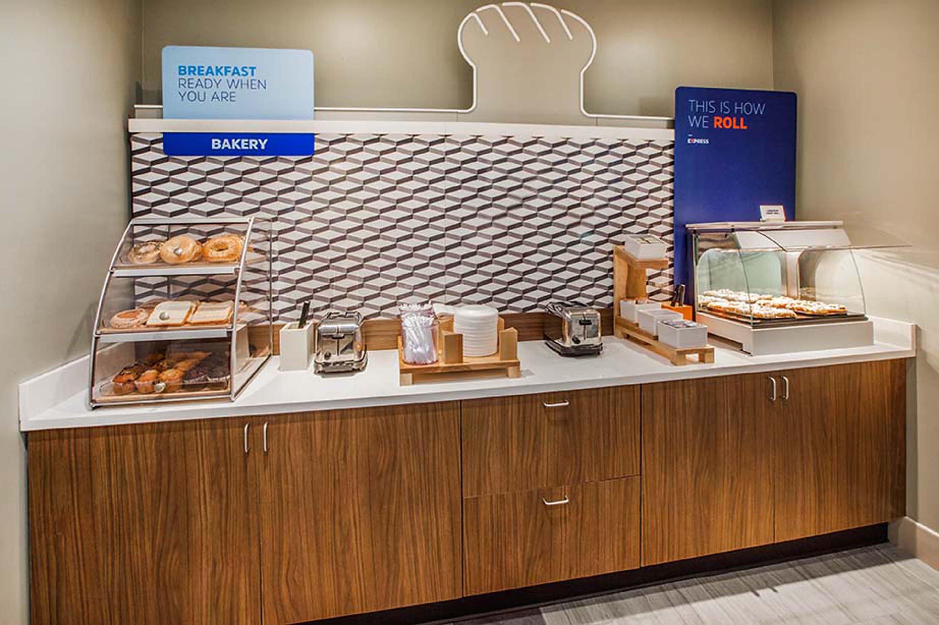 Holiday Inn Express & Suites Langley By Ihg Exteriér fotografie