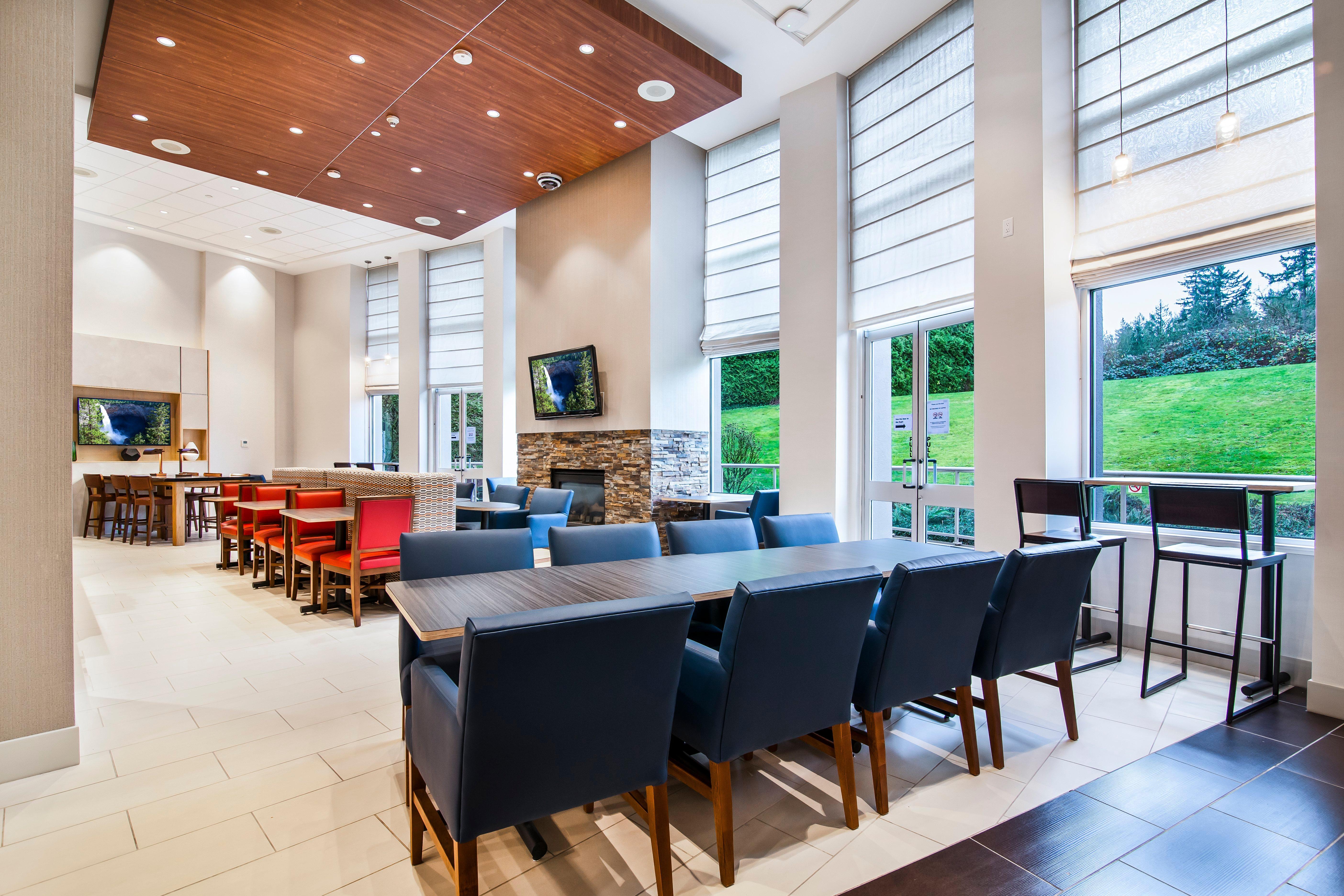 Holiday Inn Express & Suites Langley By Ihg Exteriér fotografie