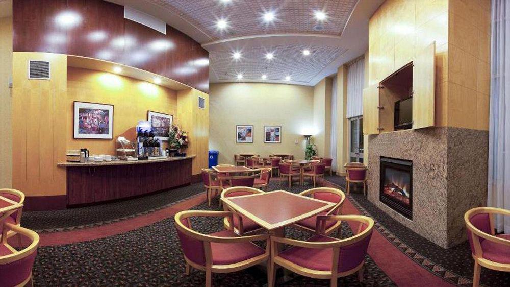 Holiday Inn Express & Suites Langley By Ihg Exteriér fotografie